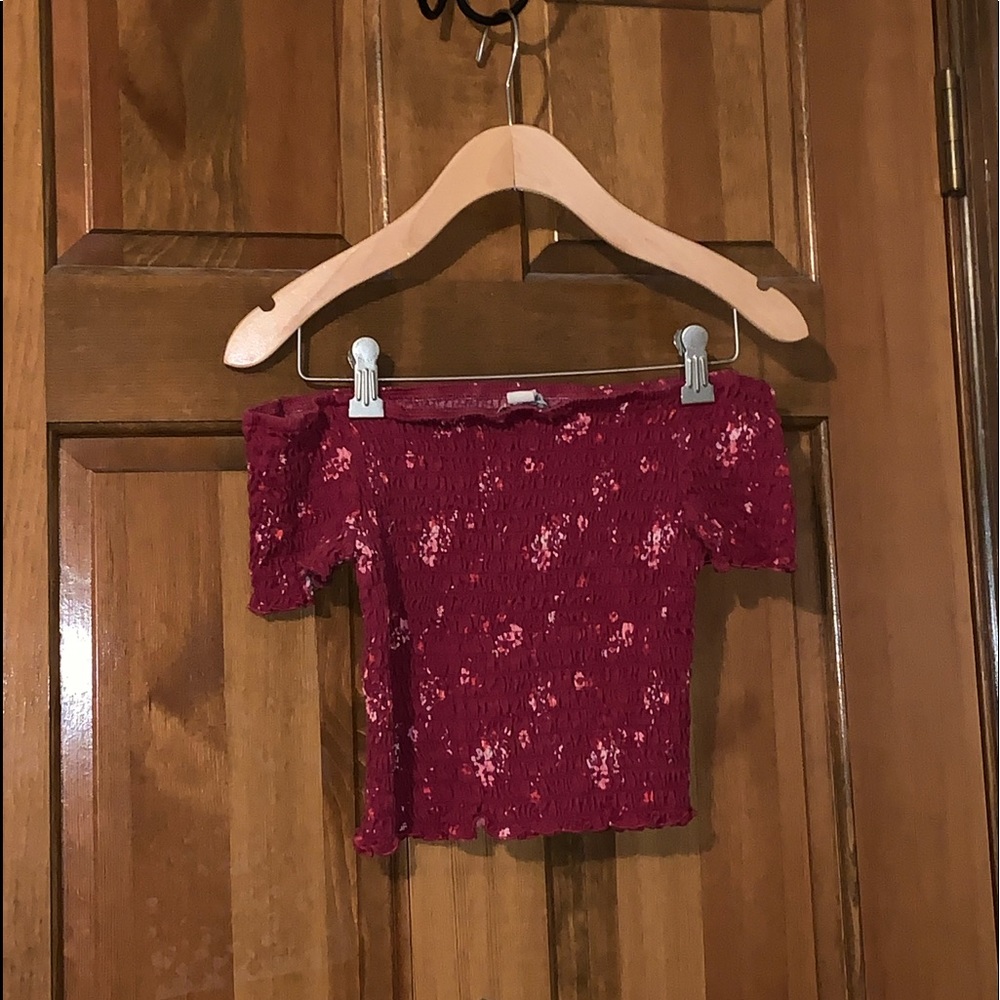 Off the shoulders crop top